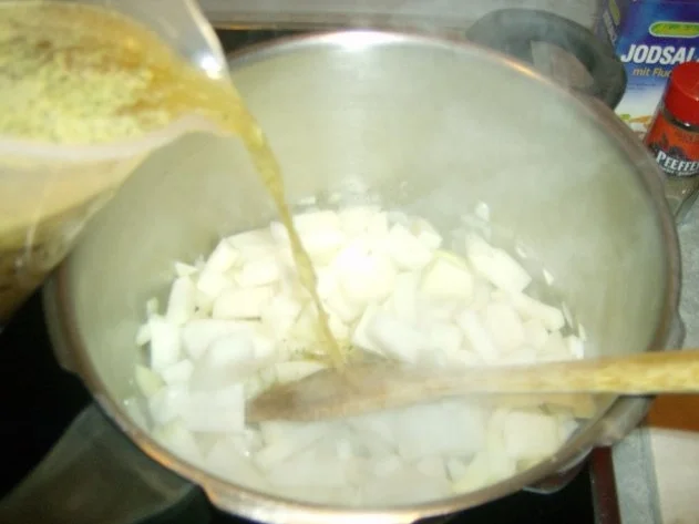 Rezept: Kohlrabicremesuppe Bild Nr. 4 Kohlrabicremesuppe - Rezept - Bild Nr. 4