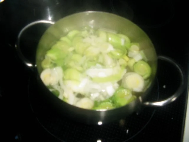 Bouletten mit Porreesoße - Rezept - Bild Nr. 3