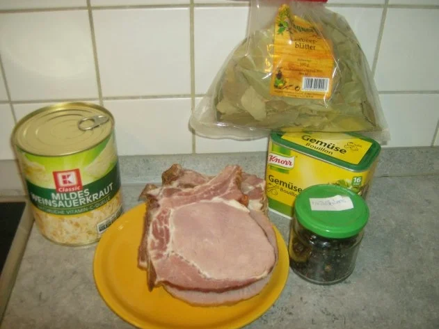 Rezept: Ripperl mit Sauerkraut Bild Nr. 2 Ripperl mit Sauerkraut - Rezept - Bild Nr. 2