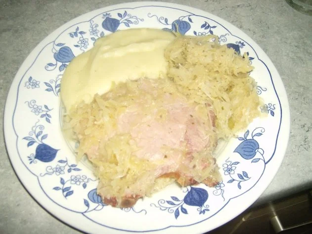 Rezept: Ripperl mit Sauerkraut Ripperl mit Sauerkraut - Rezept