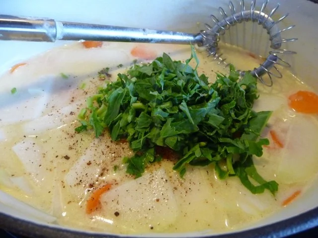 Schmalhans - Küchenmeister : Kohlrabi-Möhrenauflauf mit Käse überbacken und Spiegelei - Rezept - Bild Nr. 8