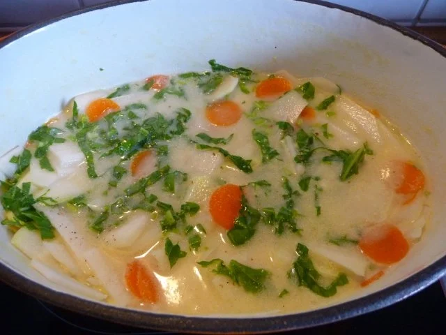 Schmalhans - Küchenmeister : Kohlrabi-Möhrenauflauf mit Käse überbacken und Spiegelei - Rezept - Bild Nr. 9