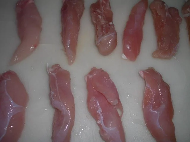 Kräuterhähnchenfiletrolle in Pfifferlingsoße - Rezept - Bild Nr. 2