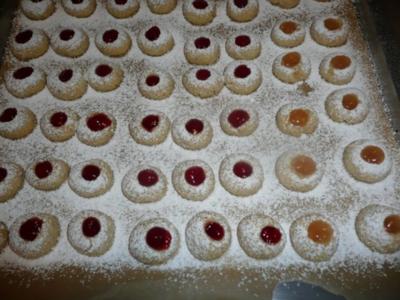 Rezept: Weihnachtsgebäck : Husaren-Krapferl ! Weihnachtsgebäck : Husaren-Krapferl ! - Rezept