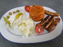 Bunter Risottoreis mit Frikadellenröllchen und - Rezept