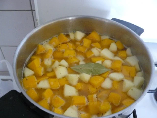 Rezept: Kürbissuppe Bild Nr. 10 Kürbissuppe - Rezept - Bild Nr. 10