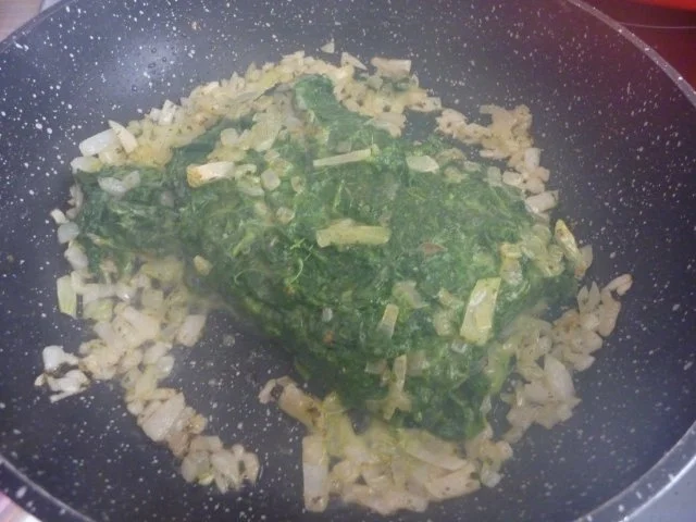 Rezept: Pasta : Reisnudeln mit Spinat und Spiegeleier Bild Nr. 9 Pasta : Reisnudeln mit Spinat und Spiegeleier - Rezept - Bild Nr. 9