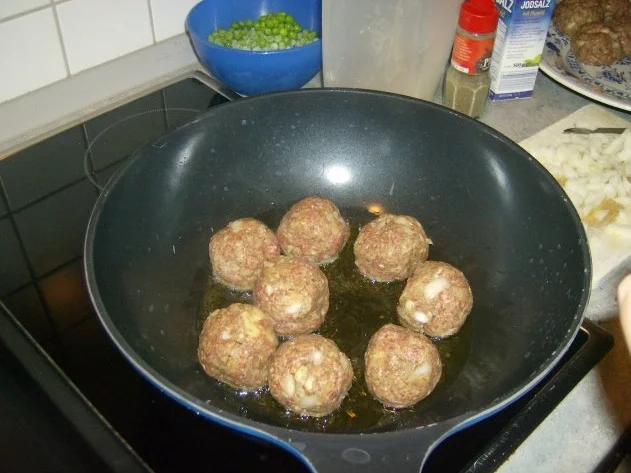 Hackbällchen in Gemüsesoße - Rezept - Bild Nr. 5