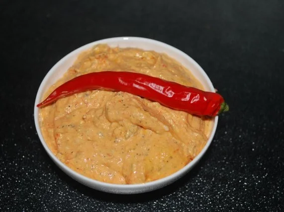 Rezept: Paprika-Schafskäse-Dip Paprika-Schafskäse-Dip - Rezept