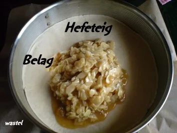 Rezept: Bienenstich mit Nougatfüllung Bild Nr. 2 Bienenstich mit Nougatfüllung - Rezept - Bild Nr. 2