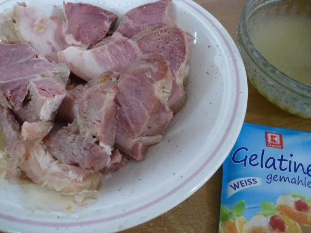 Rezept: Sülze oder Sauerfleisch Bild Nr. 4 Sülze oder Sauerfleisch - Rezept - Bild Nr. 4