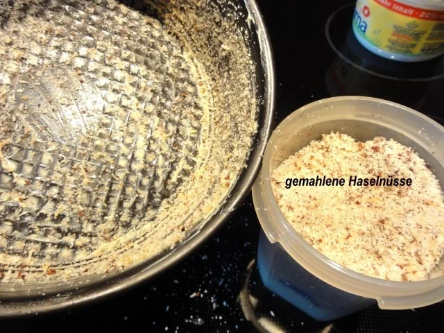 Rezept: KuchenZwerg: APFELZWERG mit Knusperstreusel Bild Nr. 3 KuchenZwerg: APFELZWERG mit Knusperstreusel - Rezept - Bild Nr. 3