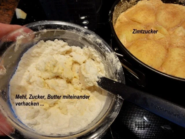 Rezept: KuchenZwerg: APFELZWERG mit Knusperstreusel Bild Nr. 7 KuchenZwerg: APFELZWERG mit Knusperstreusel - Rezept - Bild Nr. 7