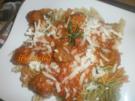 Tomaten - Sahne - Soße mit Hackbällchen an Fusilli Trikolore - Rezept