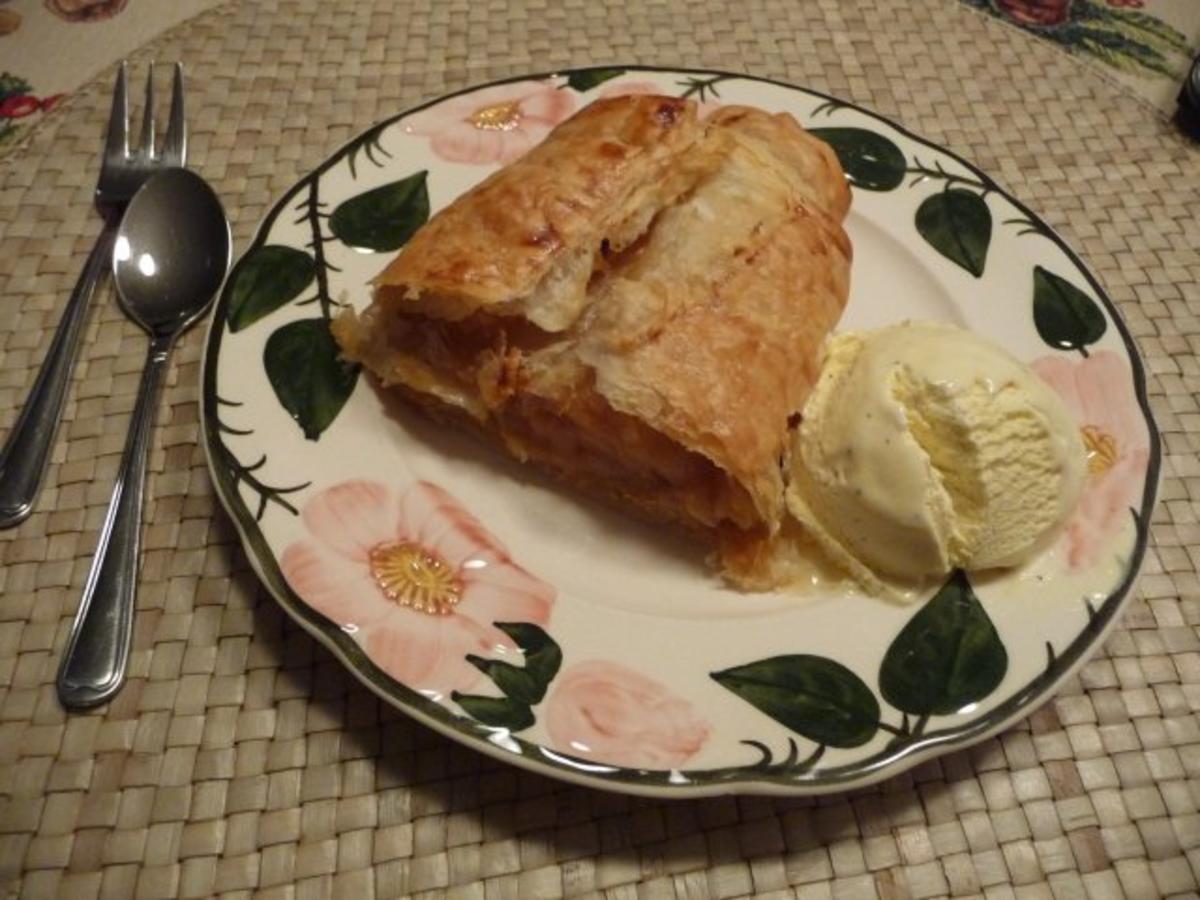 Dessert : Apfelstrudel mit Vanilleeis - Rezept - Bild Nr. 6