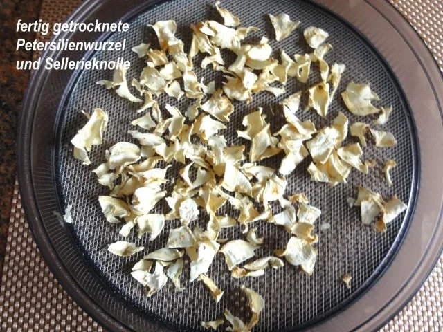 Diverses:   PETERSILIENWURZELN + SELLERIEKNOLLE trocknen - Rezept - Bild Nr. 5