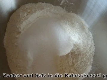 Rezept: Hefeteig, ohne Ei - Basics Bild Nr. 4 Hefeteig, ohne Ei - Basics - Rezept - Bild Nr. 4