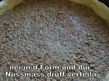 Rezept: Mein Pflaumenkuchen im Nussbett mit Streusel Bild Nr. 4 Mein Pflaumenkuchen im Nussbett mit Streusel - Rezept - Bild Nr. 4