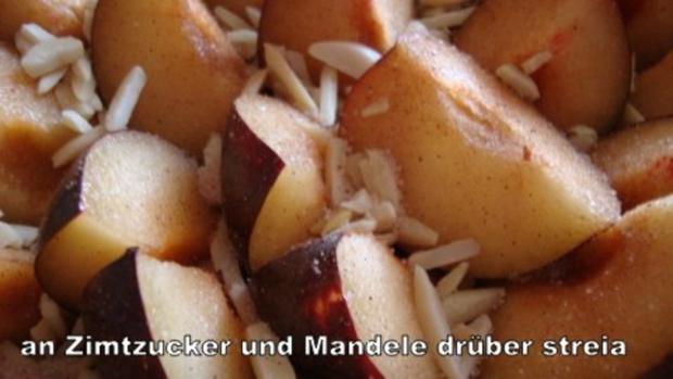 Mein Pflaumenkuchen im Nussbett mit Streusel - Rezept - kochbar.de