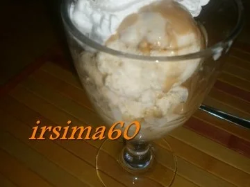 Walnuss Eis mit Karamell - Soße - Rezept - Bild Nr. 2