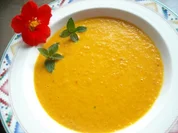 Fruchtig-scharfe Karottensuppe mit Minze - Rezept