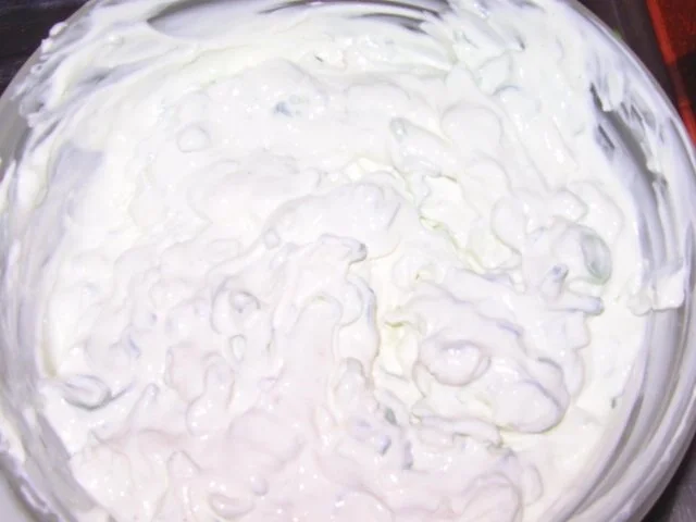 Rezept: Frischkäse mit Frühlingszwiebeln Bild Nr. 2 Frischkäse mit Frühlingszwiebeln - Rezept - Bild Nr. 2