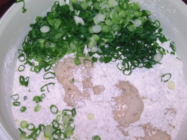 Rezept: Dinkelvollkornstangen mit Frühlingszwiebeln Bild Nr. 3 Dinkelvollkornstangen mit Frühlingszwiebeln - Rezept - Bild Nr. 3