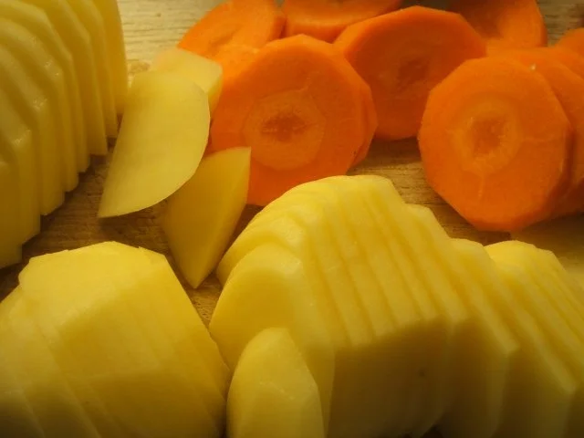 Fisch: Lachsforelle mit Karottenkruste auf Mischgemüse - Rezept - Bild Nr. 9