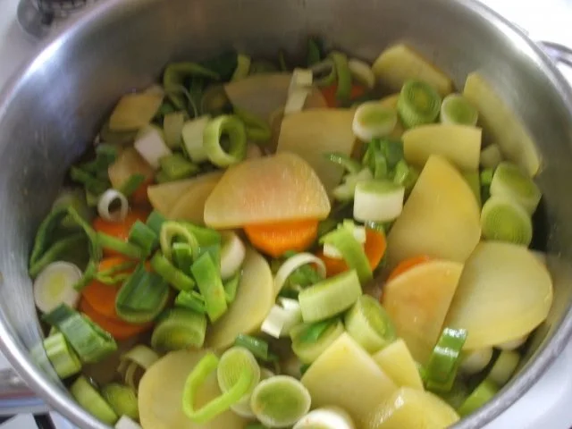 Fisch: Lachsforelle mit Karottenkruste auf Mischgemüse - Rezept - Bild Nr. 11