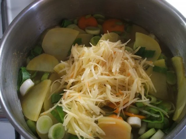 Fisch: Lachsforelle mit Karottenkruste auf Mischgemüse - Rezept - Bild Nr. 12