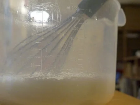 Rezept: Federweisser-Mousse mit Pfirsich-Ragout Bild Nr. 3 Federweisser-Mousse mit Pfirsich-Ragout - Rezept - Bild Nr. 3