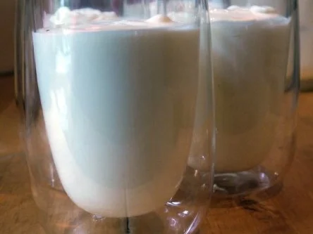 Rezept: Federweisser-Mousse mit Pfirsich-Ragout Bild Nr. 5 Federweisser-Mousse mit Pfirsich-Ragout - Rezept - Bild Nr. 5