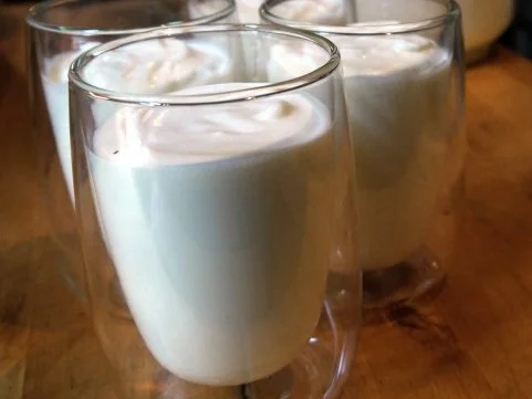 Rezept: Federweisser-Mousse mit Pfirsich-Ragout Bild Nr. 6 Federweisser-Mousse mit Pfirsich-Ragout - Rezept - Bild Nr. 6