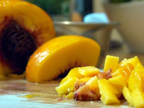 Rezept: Federweisser-Mousse mit Pfirsich-Ragout Bild Nr. 9 Federweisser-Mousse mit Pfirsich-Ragout - Rezept - Bild Nr. 9