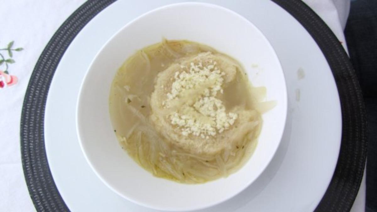 Zwiebelsuppe mit krosser Haube Rezept Durch Sanoi