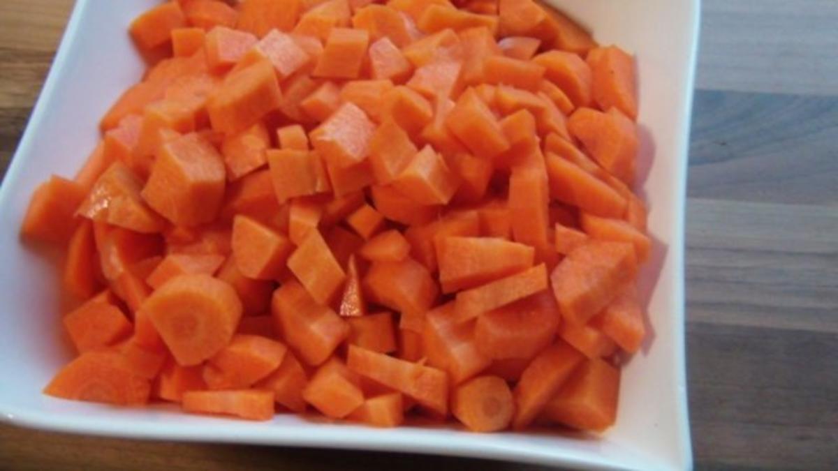 Hackfleisch in Karotten mit Sahnesosse - Rezept - Bild Nr. 3