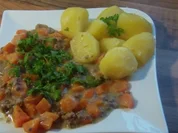 Rezept: Hackfleisch in Karotten mit Sahnesosse Hackfleisch in Karotten mit Sahnesosse - Rezept