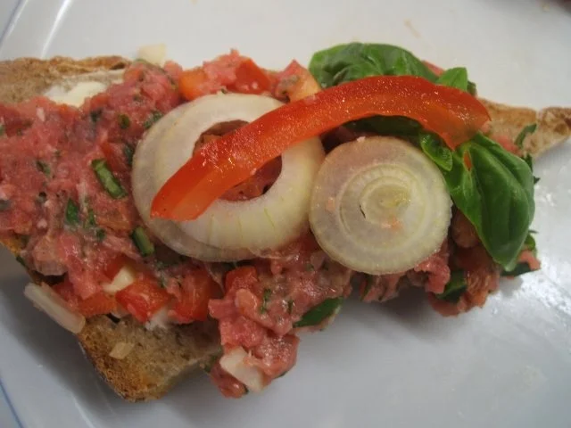 Rezept: Fleisch: Kräuter-Tatar Bild Nr. 5 Fleisch: Kräuter-Tatar - Rezept - Bild Nr. 5