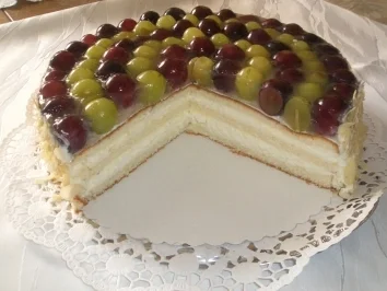 Weintrauben-Sahnetorte - Rezept