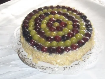 Weintrauben-Sahnetorte - Rezept