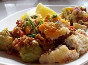 Rosenkohl-Auflauf mit Hack-Tomaten-Soße und Schmandguss - Rezept