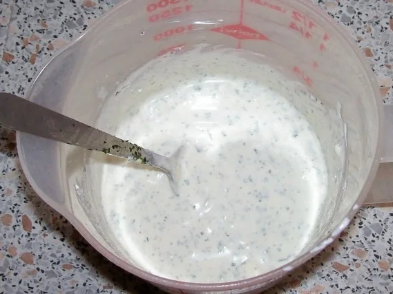 Rezept: Rosenkohl-Auflauf mit Hack-Tomaten-Soße und Schmandguss Bild Nr. 7 Rosenkohl-Auflauf mit Hack-Tomaten-Soße und Schmandguss - Rezept - Bild Nr. 7