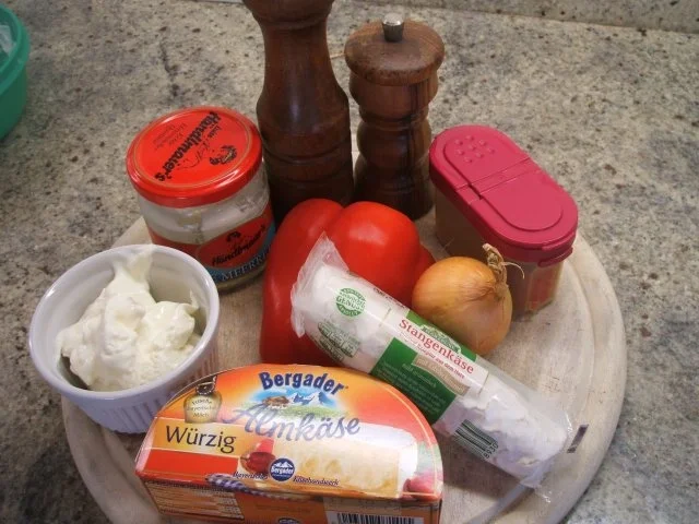 Rezept: Frischkäse: "Maurer-Mörtel" Bild Nr. 2 Frischkäse: "Maurer-Mörtel" - Rezept - Bild Nr. 2