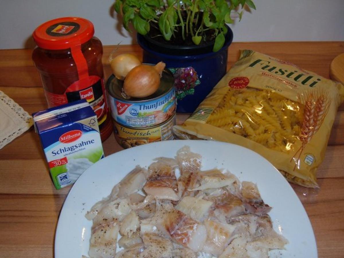 Fisch : 2erlei in Tomatensoße mit Pasta - Rezept - Bild Nr. 2