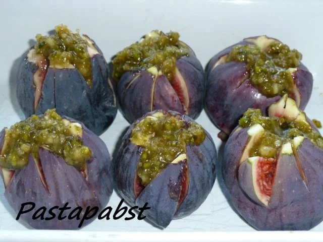 Rezept: Gebackene Feige mit Pistazien Pesto Bild Nr. 2 Gebackene Feige mit Pistazien Pesto - Rezept - Bild Nr. 2