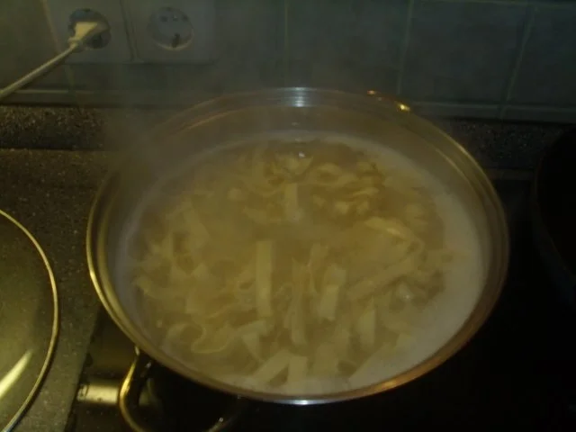 Rezept: Minutensteaks mit Gorgonzola und Spinathaube Bild Nr. 6 Minutensteaks mit Gorgonzola und Spinathaube - Rezept - Bild Nr. 6