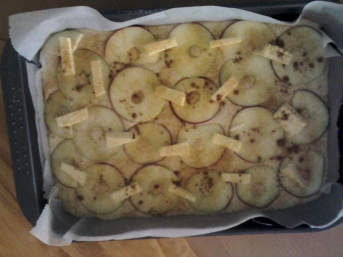 Apfelkuchen aus der Auflaufform - Rezept