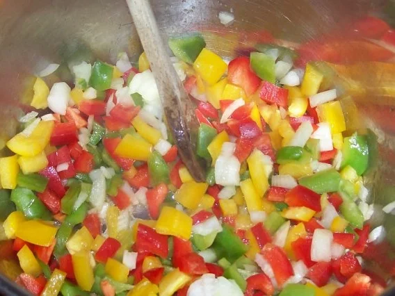 Deftiger Paprika-Rahm-Topf mit gebratenem Leberkäse - Rezept - Bild Nr. 5