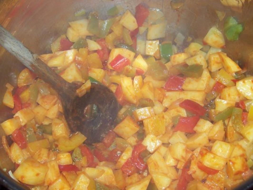 Deftiger Paprika-Rahm-Topf mit gebratenem Leberkäse - Rezept - kochbar.de Deftiger Paprika-Rahm-Topf mit gebratenem Leberkäse - Rezept - kochbar.de