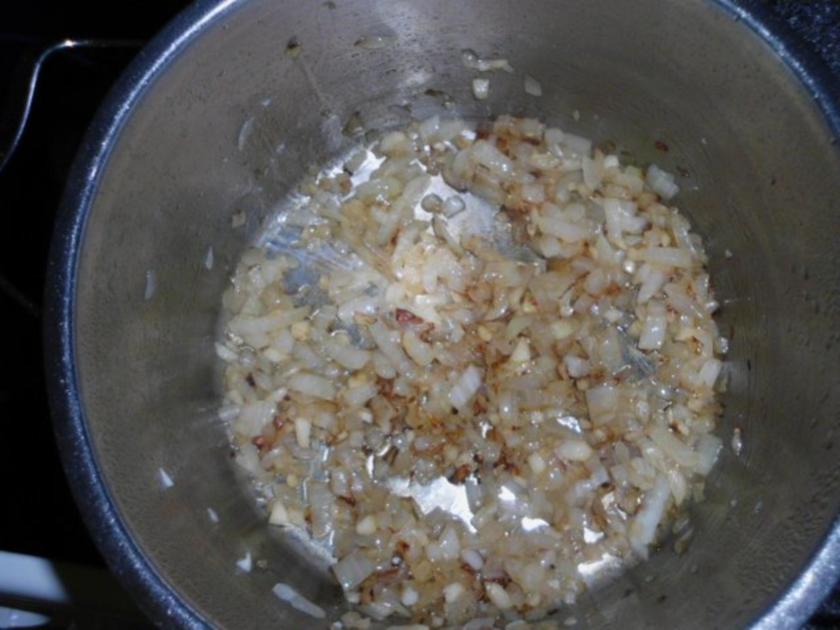 Tomatensuppe mit Parmesan, Knoblauch und Basilikum - schnell &amp; einfach ...